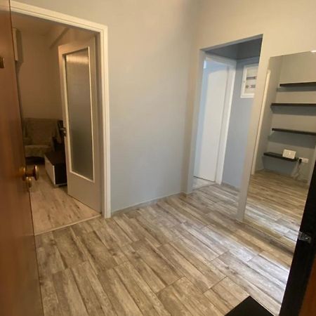 Lovely Apartment/1Bedroom Next To Metro 아테네 외부 사진